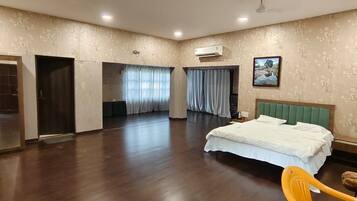 โต๊ะทำงาน, ผ้าปูที่นอน