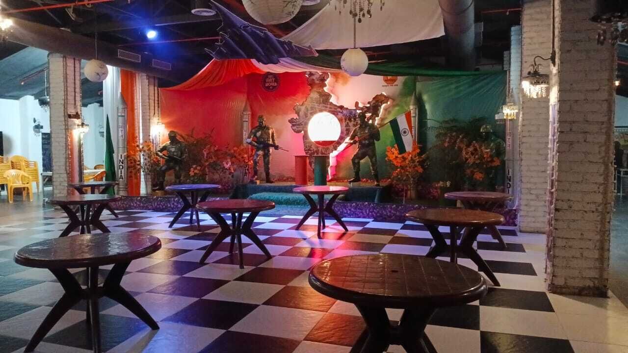 تناول الطعام بالخارج