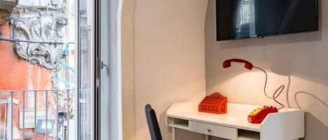 2 bedrooms, bed sheets