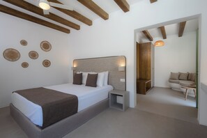 슈피리어 스위트, 수영장 전망 | 객실 내 금고, 무료 WiFi