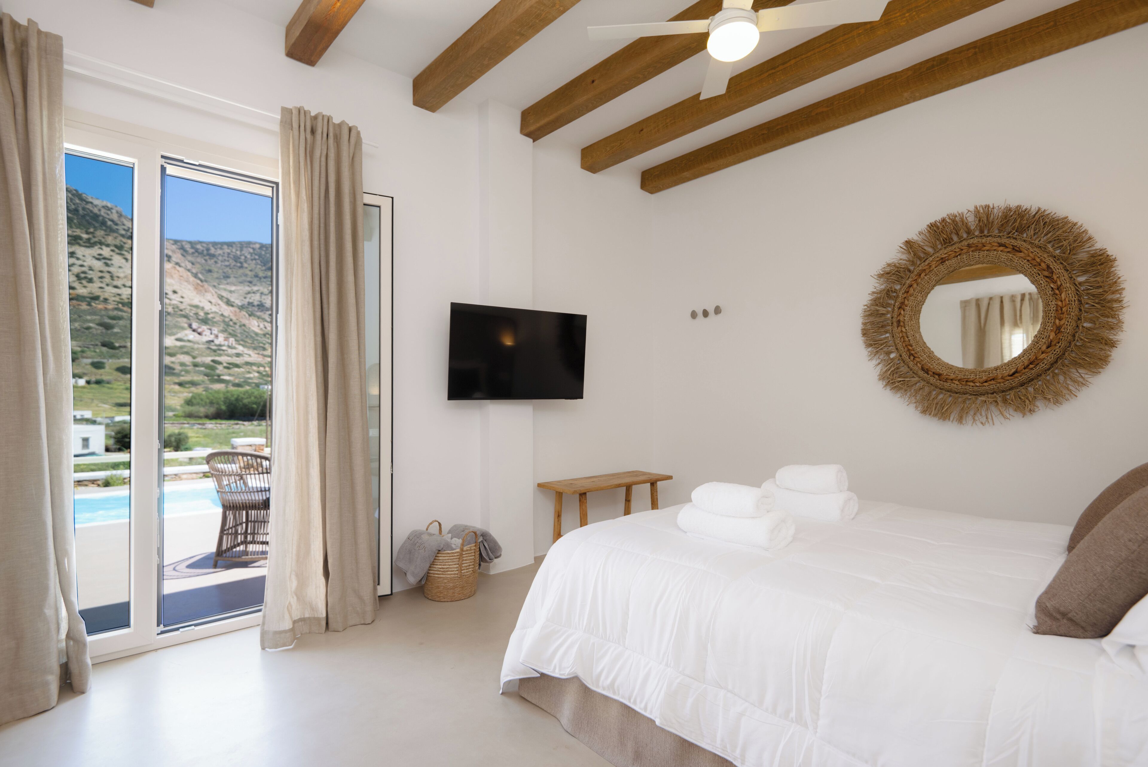 Superior Suite, Pool View | In-room safe, free WiFi