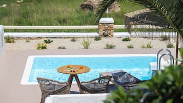 Svit Deluxe - utsikt mot poolen | Terrass/Patio