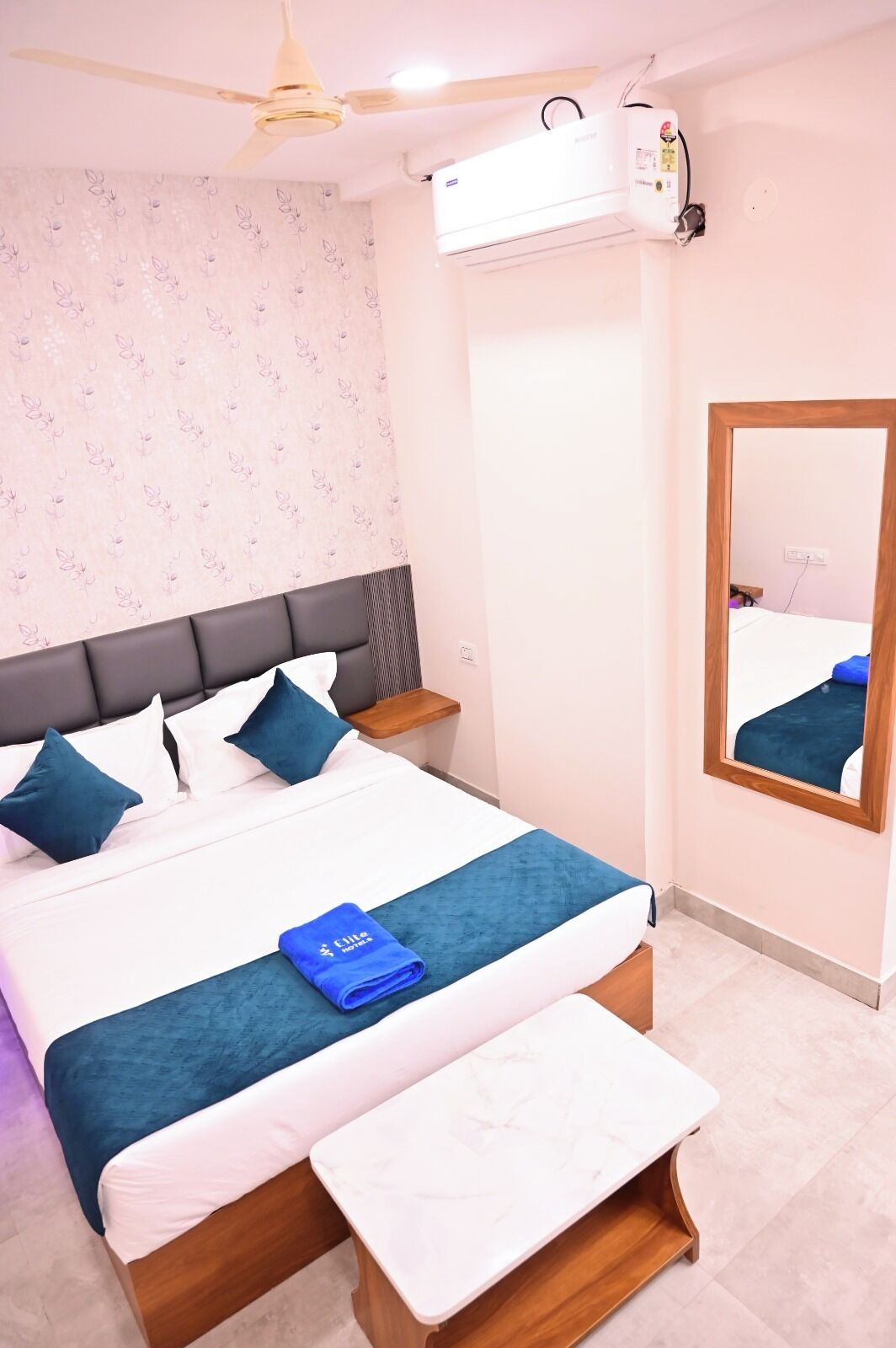 Deluxe Double Room, City View | Desk, laptop workspace, blackout curtains, soundproofing