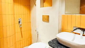 Deluxe Double Room, City View | Bathroom | Separate bathtub and shower, towels, soap, shampoo