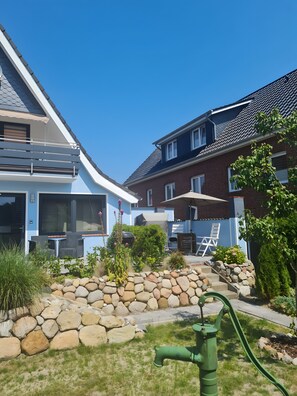 Exterior - Apartment "3-Room Holiday Flat 3 Oberdeck" with Sea View, Private Terrace & Wi-Fi (Cuxhaven)