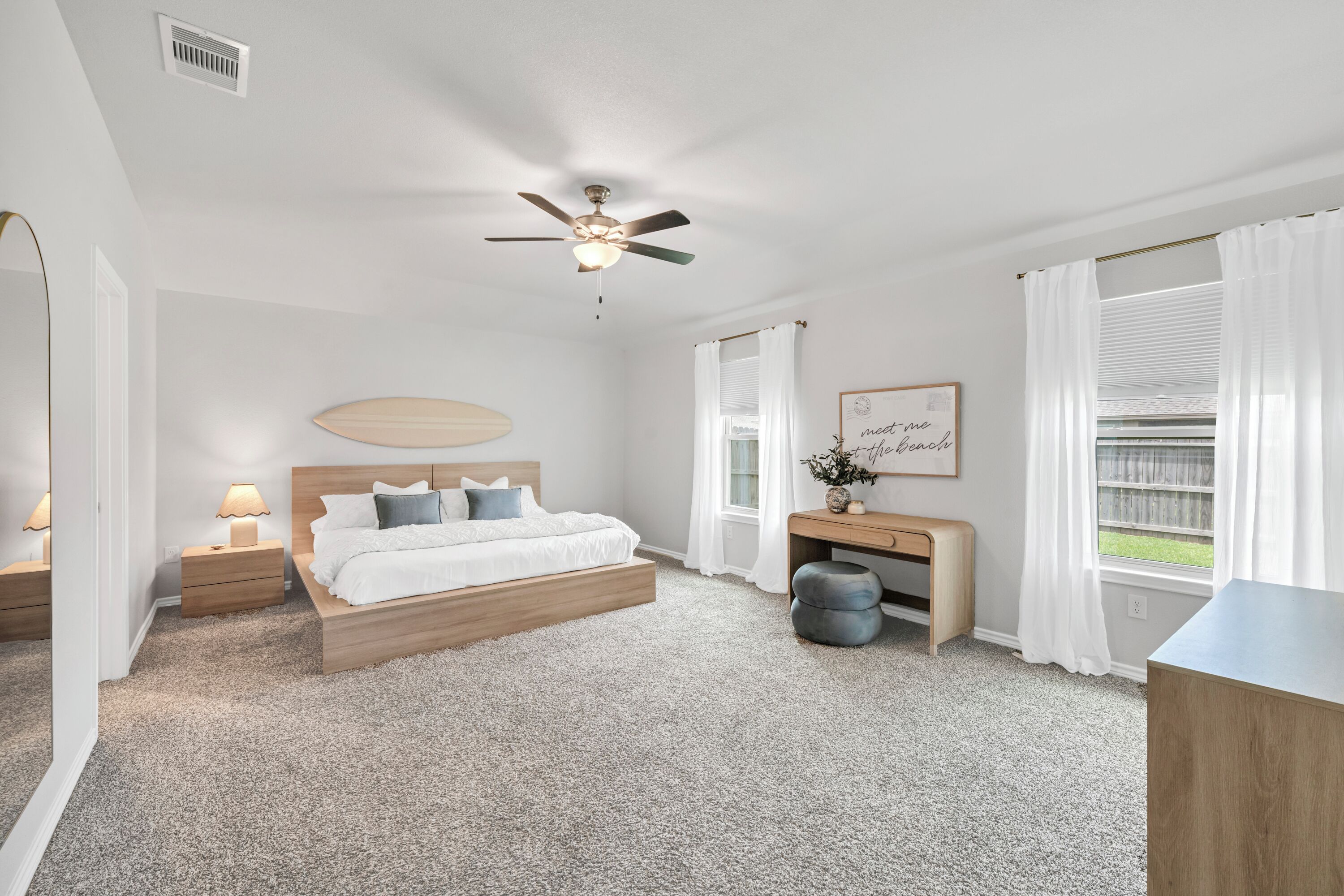 4 Schlafzimmer, Schreibtisch, Bügeleisen/Bügelbrett, kostenloses WLAN