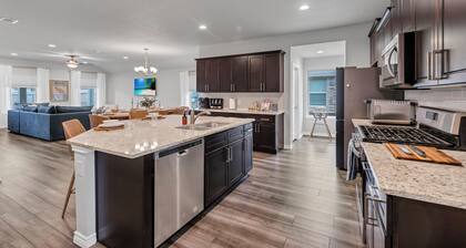 Modern 4BR/2BA Home Near Airport, London HS & Local Businesses<br>Welcome to this newly built, professionally designed 4-bedroom, 2-bath home in Corpus Christi—perfect for business travelers, families, and groups of up to 8 guests. Enjoy a bright ope