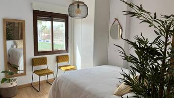 Fer et planche Ă repasser, Wi-Fi, draps fournis