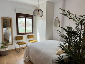 Fer et planche à repasser, Wi-Fi, draps fournis