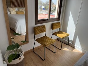 Iron/ironing board, WiFi, bed sheets, wheelchair access - Duplex with private terrace and parking 15 minutes from Seville (Dos Hermanas)