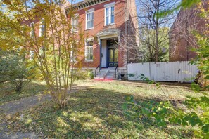 Apartment (1 Bedroom) | Interior - Heart of St Louis! Walkable Soulard Apt w/ Loft (St. Louis)