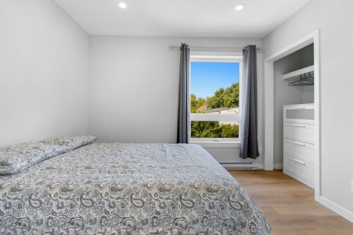 brand new downtown unit#10