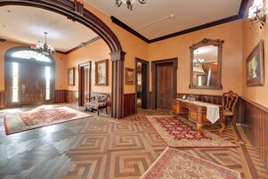 House (Multiple Bedrooms) | Interior