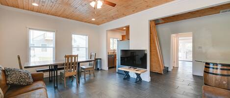 House (2 Bedrooms) | Front of property