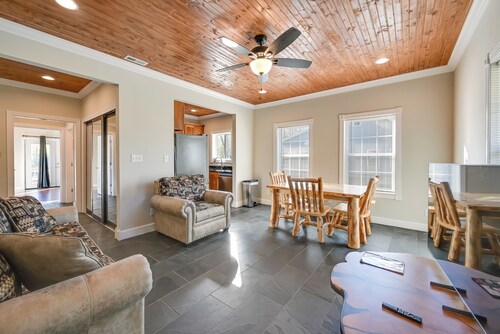 Fish & Unwind! Rough River Hideaway w/ Deck