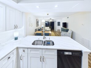 Interior - Golf, Dining, and Adventure  Awaits  🚀 (Titusville)