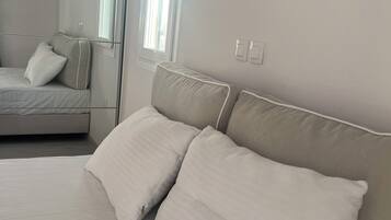 2 soverom, strykejern/-brett, internettilgang og sengetøy