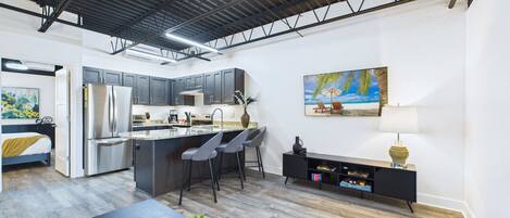 Tabla de planchar con plancha, cuna de viaje y wifi gratis