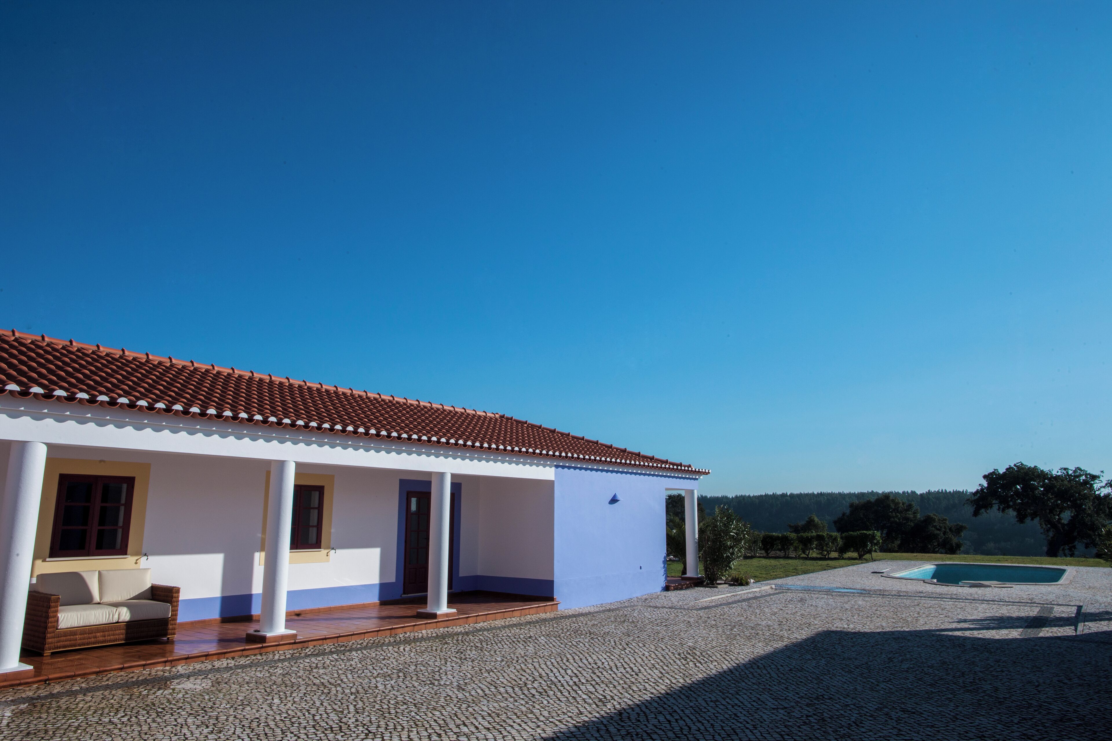 المنشأة من الخارج