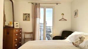 Room - Apartments for 3 People (Le Havre)