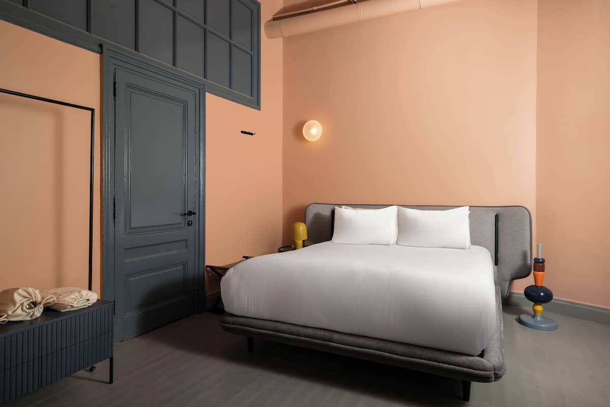 Apartment, 1 Bedroom, City View | Free WiFi, bed sheets