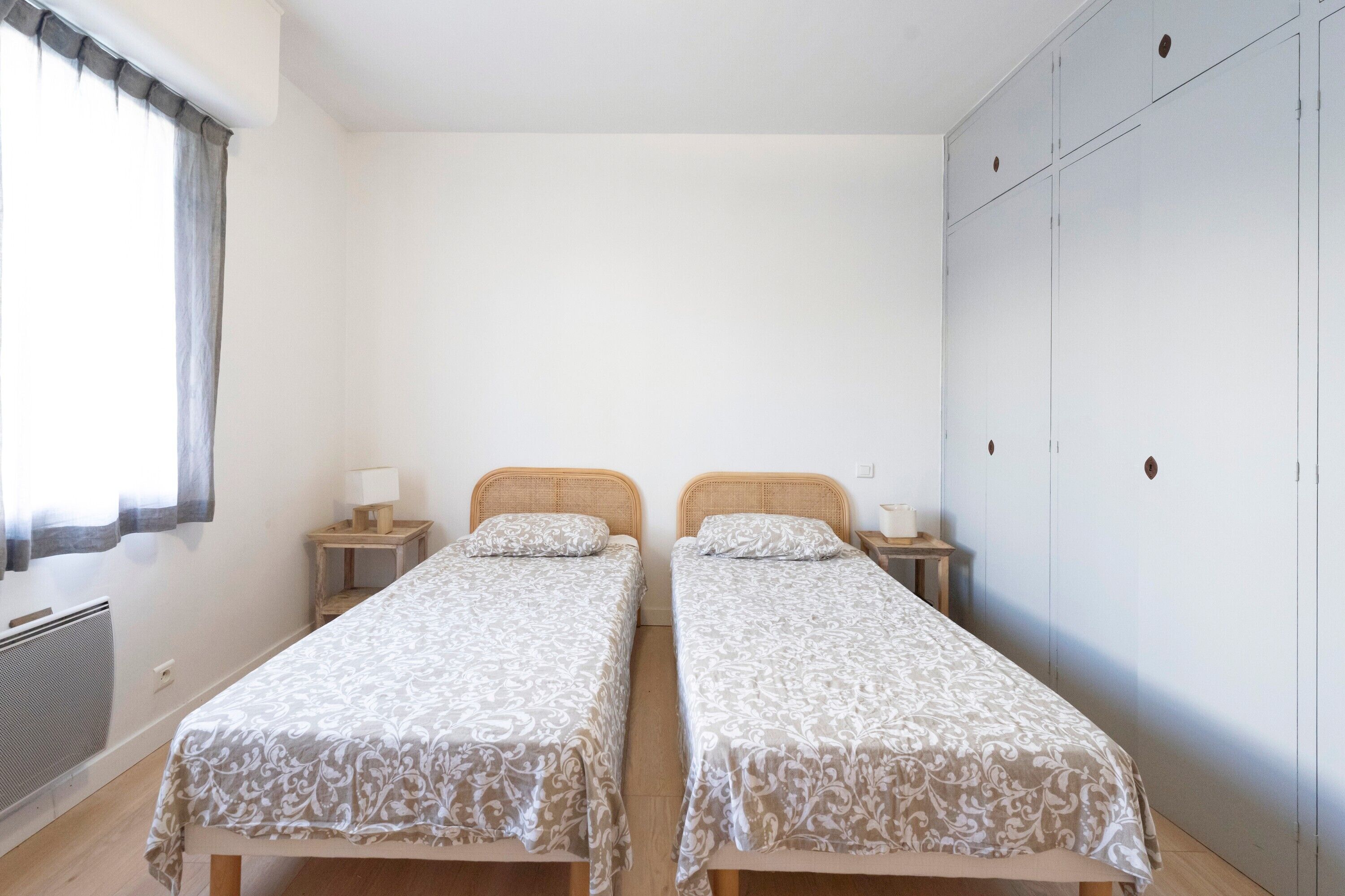 2 chambres, fer et planche à repasser, Wi-Fi, draps fournis