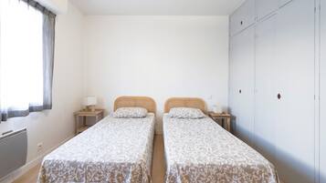 2 chambres, fer et planche Ă repasser, Wi-Fi, draps fournis