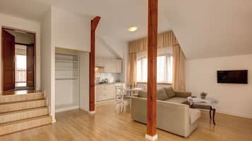 Comfort Suite | Private kitchen | Freezer