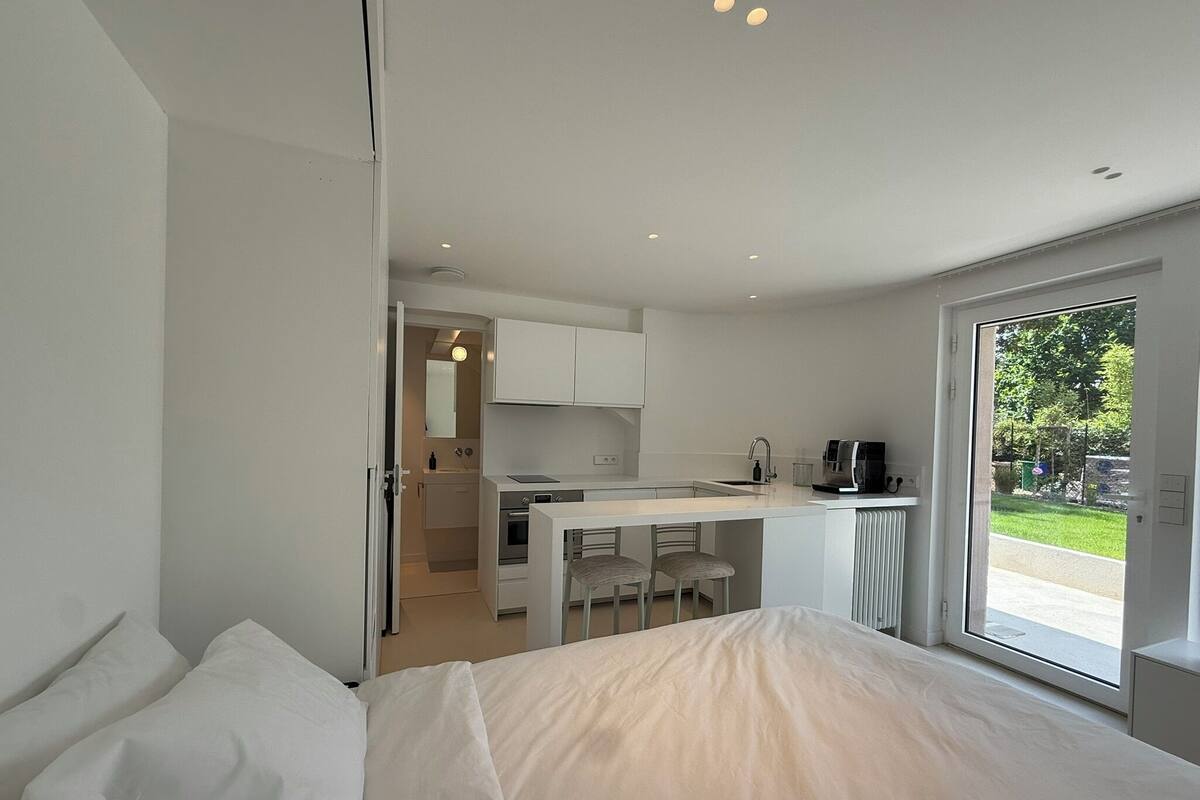 Apartment, Garden Area | Blackout drapes, soundproofing, iron/ironing board (on request)