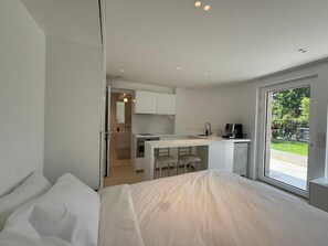 Apartment | Blackout drapes, soundproofing, iron/ironing board, free WiFi - Murmures - Saint Germain en Laye (Le Pecq)