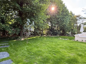 Exterior - Murmures - Saint Germain en Laye (Le Pecq)