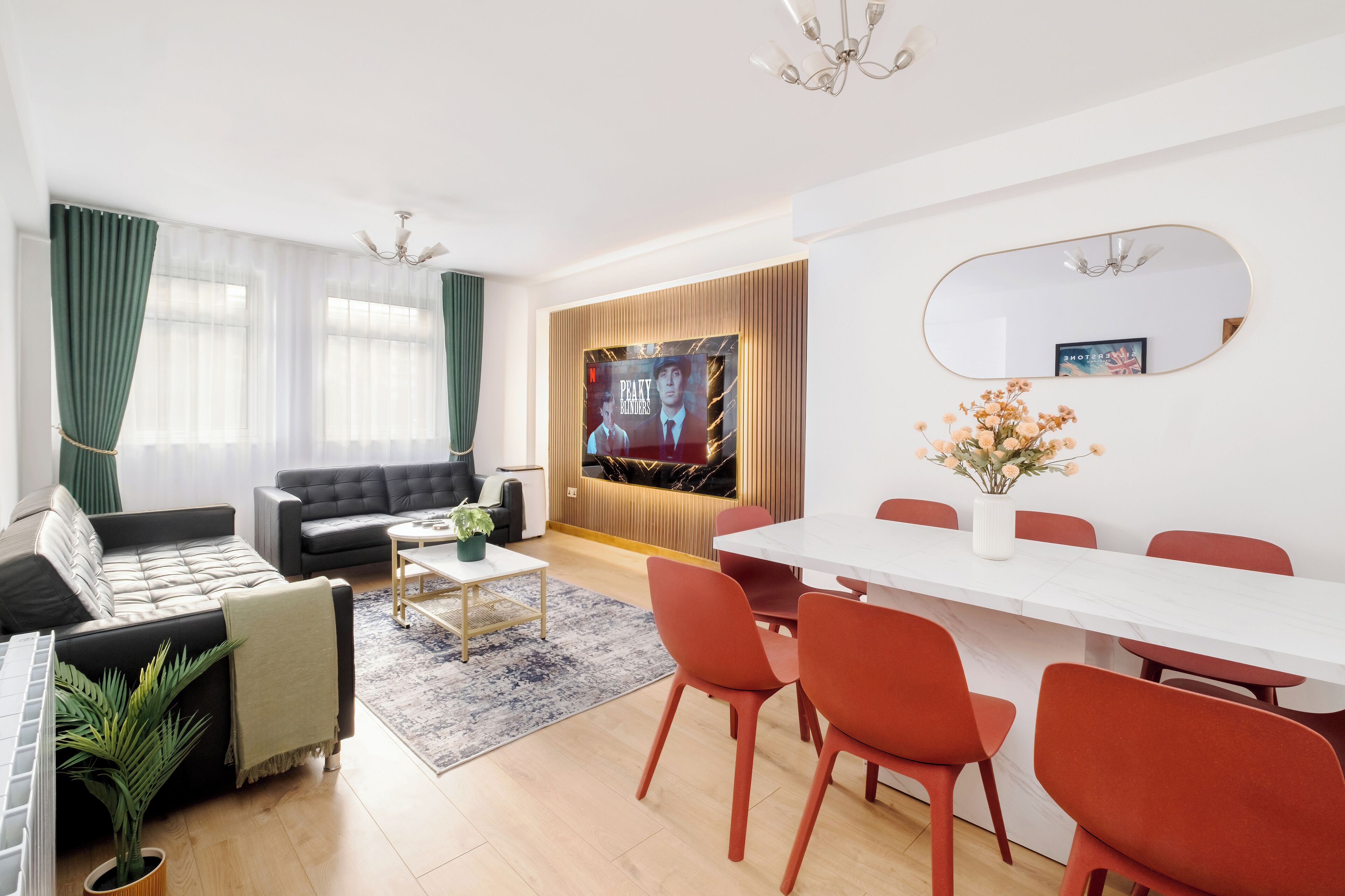 Premium-huoneisto, 3 makuuhuonetta, ilmastointi | Olohuone | Älytelevisio, Netflix, Hulu, suoratoistopalvelut