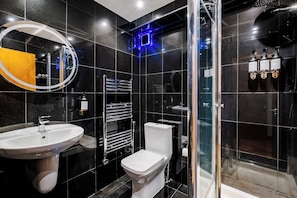 Premium appartement, 3 slaapkamers, airconditioning | Badkamer | Milieuvriendelijke toiletartikelen, een haardroger, een bidet