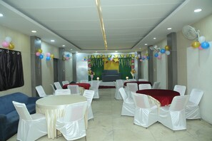 Restaurant - Hotel Viraj Residency (New Delhi)