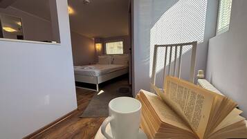 In-room safe, desk, soundproofing, iron/ironing board
