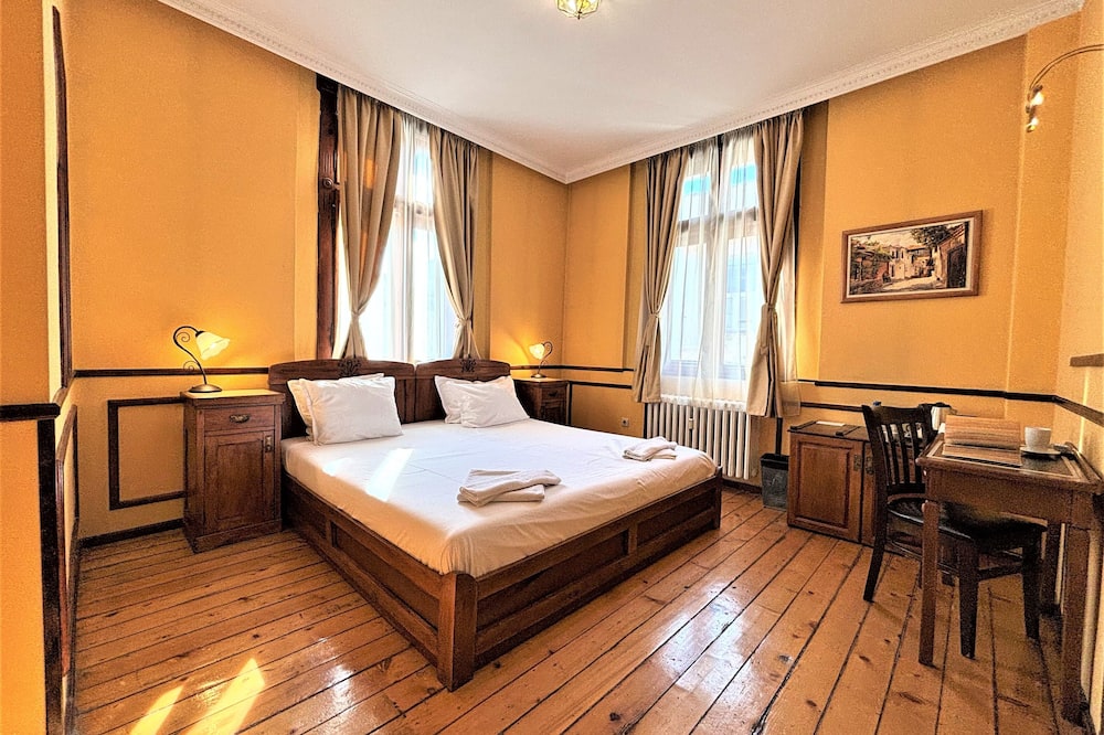 Lopera Guest House