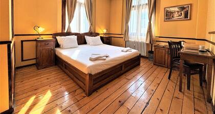 Lopera Guest House