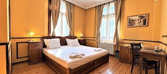 Lopera Guest House