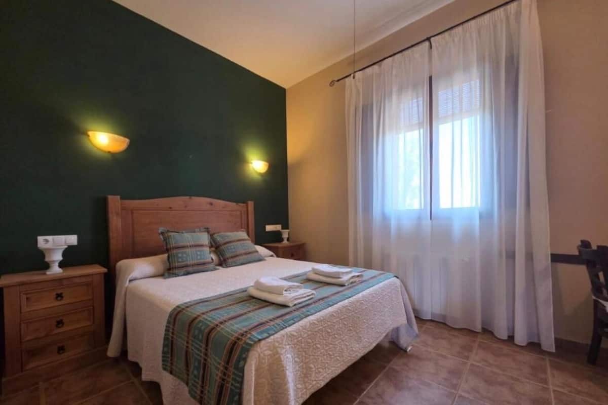 Classic Double Room, Mountain View | Desk, laptop workspace, free WiFi