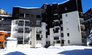 Exterior - Standard Studio Close to the Slopes Balcony (Les Belleville)