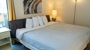 Apartment, 2 Bedrooms | 2 bilik tidur, seterika/papan seterika, Wi-fi percuma 