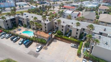 Apartment, 2 Bedrooms | Exterior
