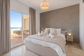 3 bedrooms, in-room safe, iron/ironing board, free WiFi - Penthouse Casares Beach (Bahía de Casares)