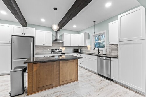 Fantastic Elk Mt. Views-New 4-bedroom home!! Just 2 miles from the slopes!