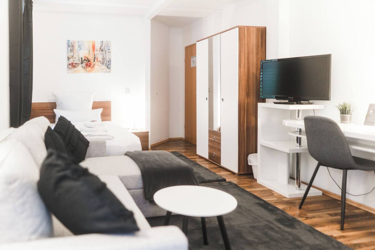 Departamento Premium, vista al resort | Escritorio, cortinas blackout, insonorización y wifi gratis