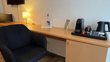 Business Double Room, Resort View | Desk, blackout drapes, soundproofing, free WiFi