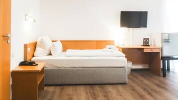 Standard Twin Room, Resort View | Desk, blackout drapes, soundproofing, free WiFi