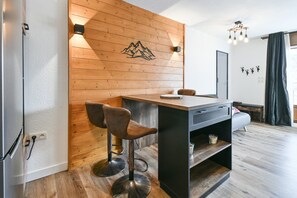 Interior - Apartment 'Les Marmottes - B12' with Mountain View and Balcony (Flumet)