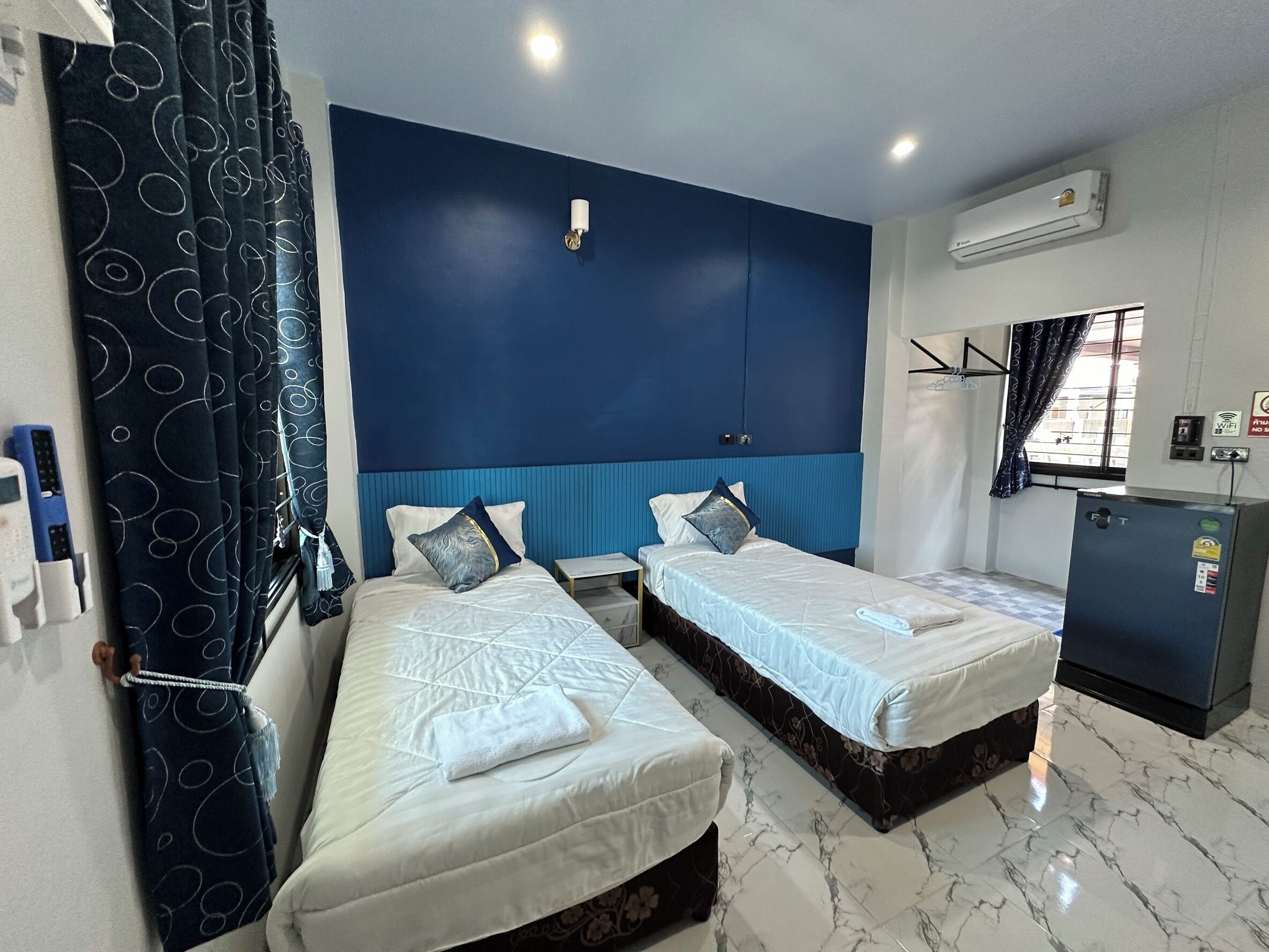 Herbergi fyrir tvo, tvö rúm | Ókeypis þráðlaus nettenging