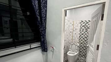 Twin kamer | Badkamer